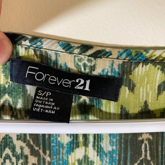 Forever 21 top hobo green v neck Size s/p - Picture 2 of 7